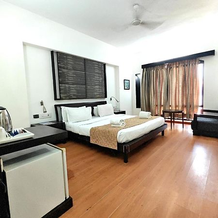 The Sky Imperial, Gandhinagar Hotel Ngoại thất bức ảnh